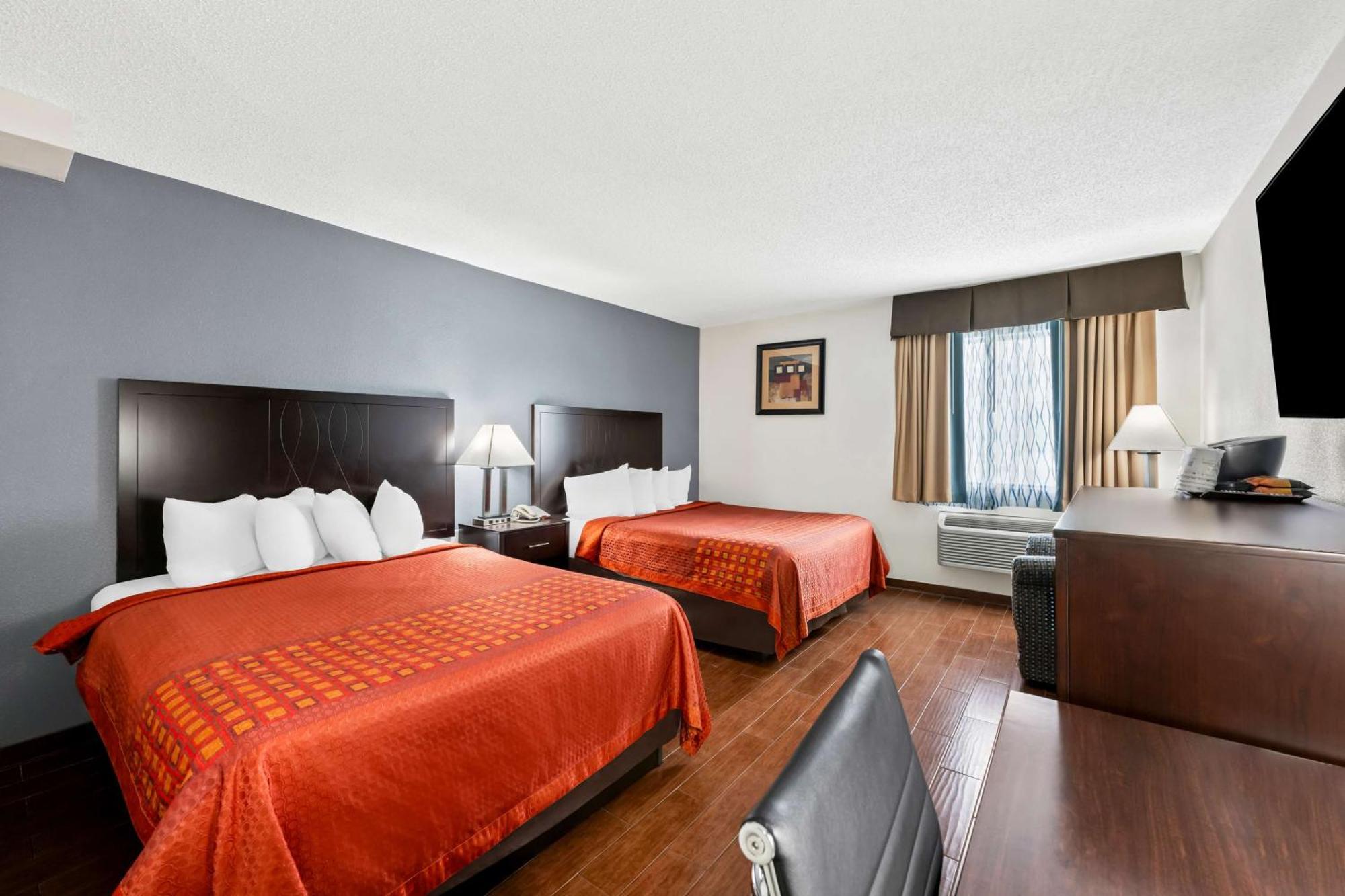 Surestay Plus Hotel By Best Western Lubbock Medical Center Eksteriør bilde