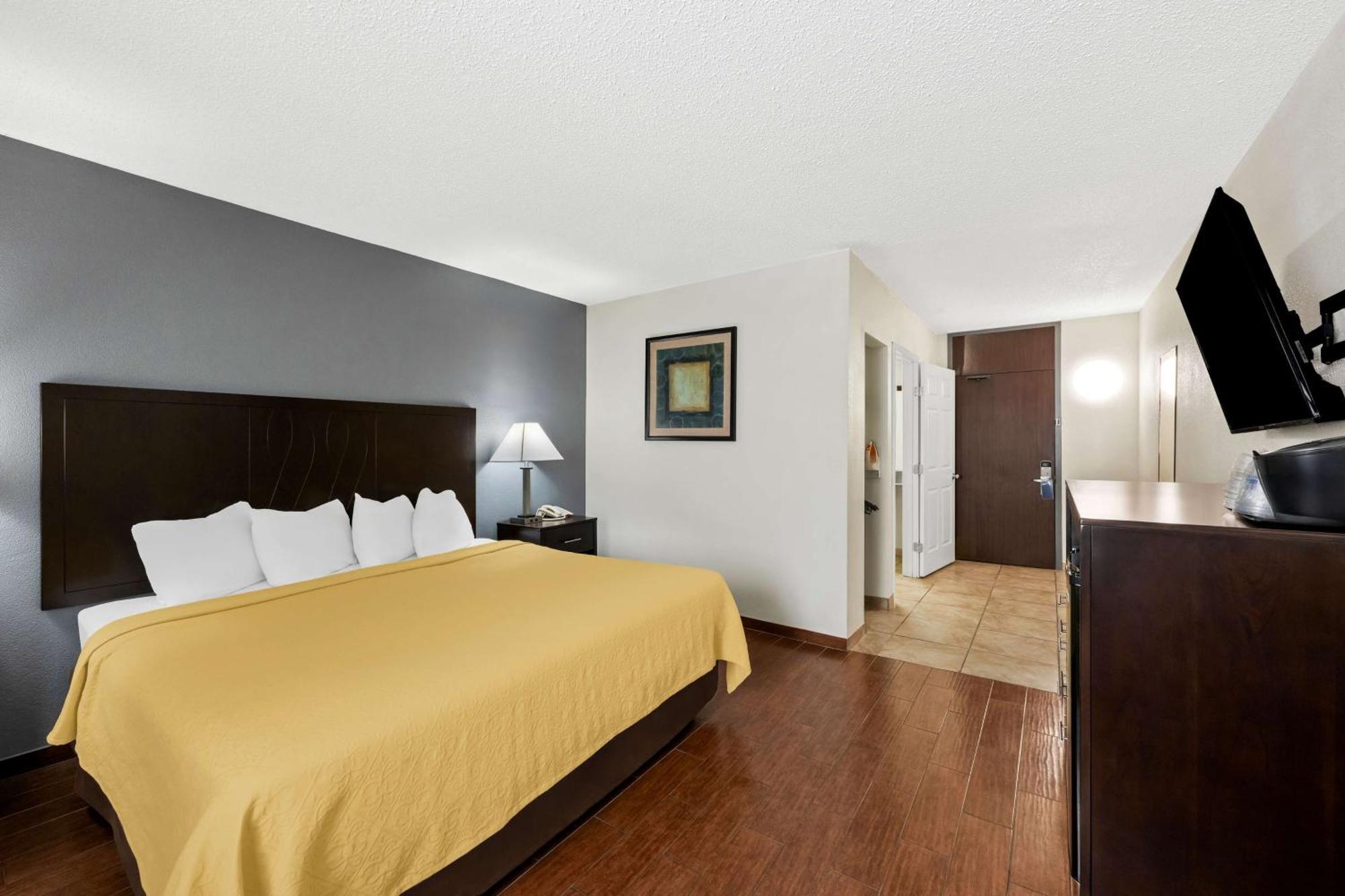 Surestay Plus Hotel By Best Western Lubbock Medical Center Eksteriør bilde