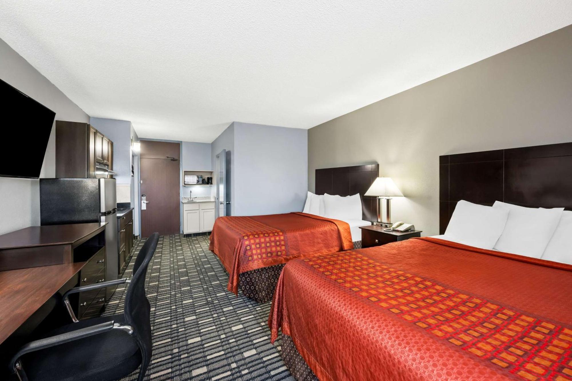 Surestay Plus Hotel By Best Western Lubbock Medical Center Eksteriør bilde