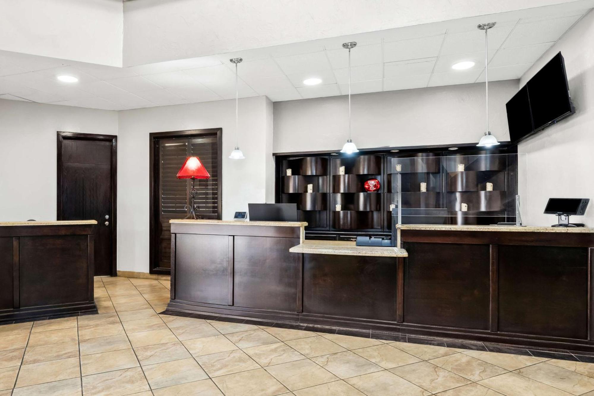 Surestay Plus Hotel By Best Western Lubbock Medical Center Eksteriør bilde