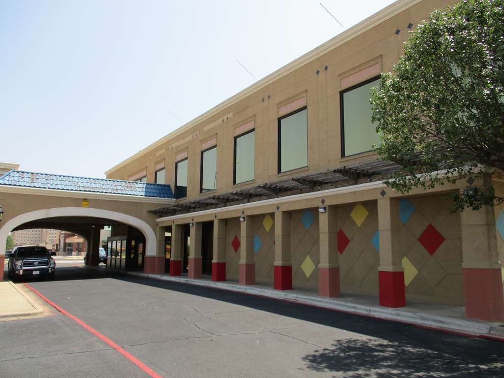 Surestay Plus Hotel By Best Western Lubbock Medical Center Eksteriør bilde