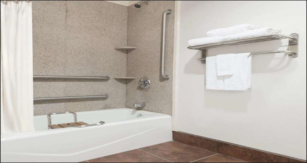 Surestay Plus Hotel By Best Western Lubbock Medical Center Rom bilde
