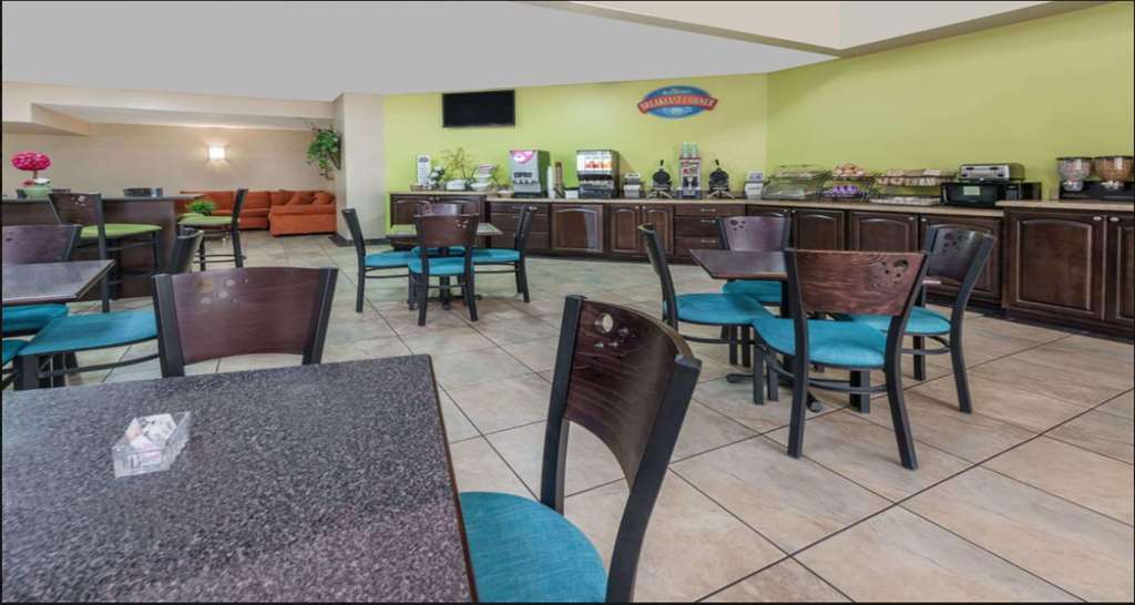 Surestay Plus Hotel By Best Western Lubbock Medical Center Restaurant bilde